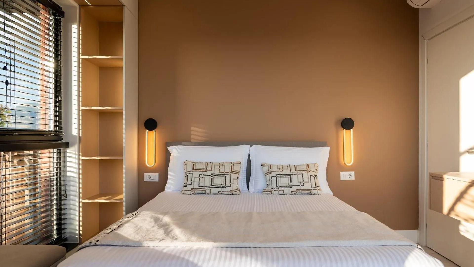 Modern Luxury Home in Tirana's Albanien